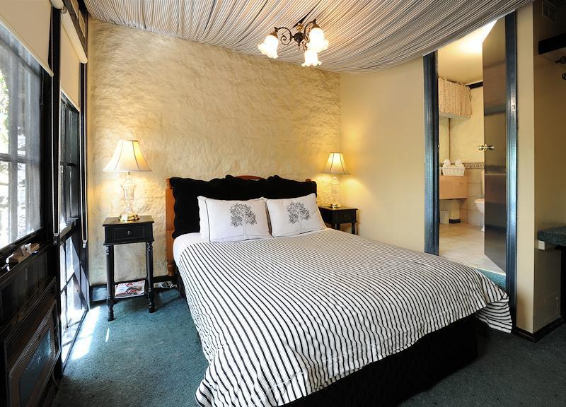 A Loft In The Mill Boutique Accommodation Olinda Ngoại thất bức ảnh